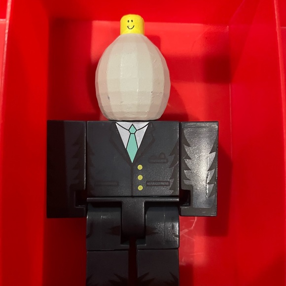 ROBLOX 👾famous figurines👾 - Picture 3 of 4
